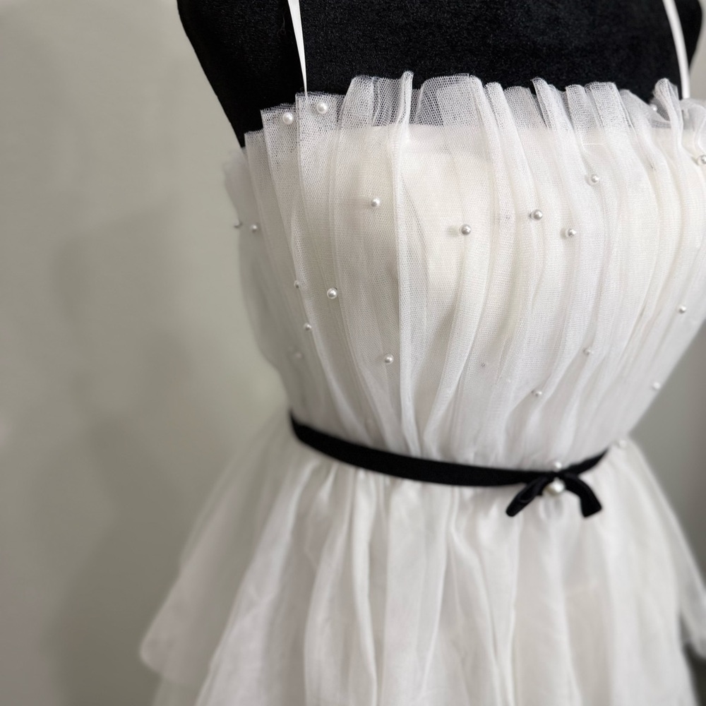 Macy’s Say Yes To The Dress TLC NWT and White Ruffled Tiered Maxi Prom Dress